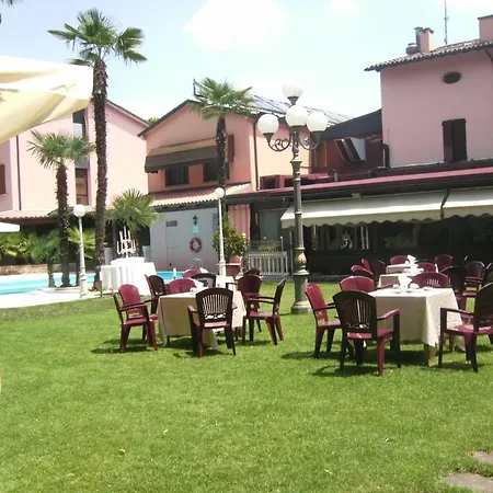 Panazza Hotel
